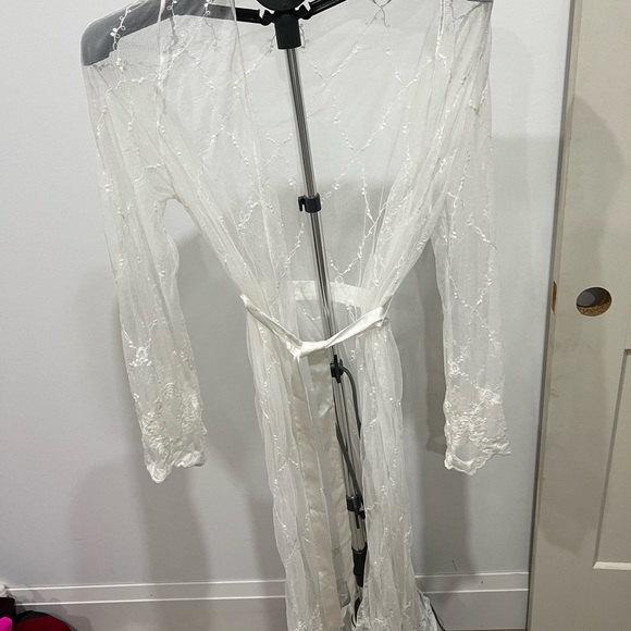 La Vie En Rose Bridal Cover Up - Picture 2 of 5